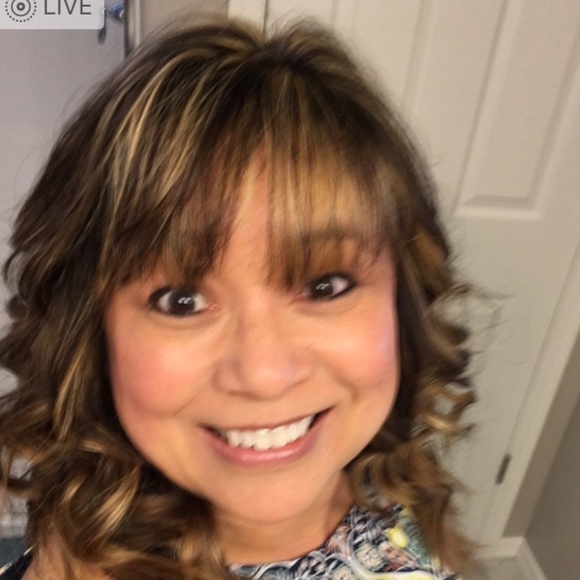 Meet your Posher, Lani - Picture 1 of 1